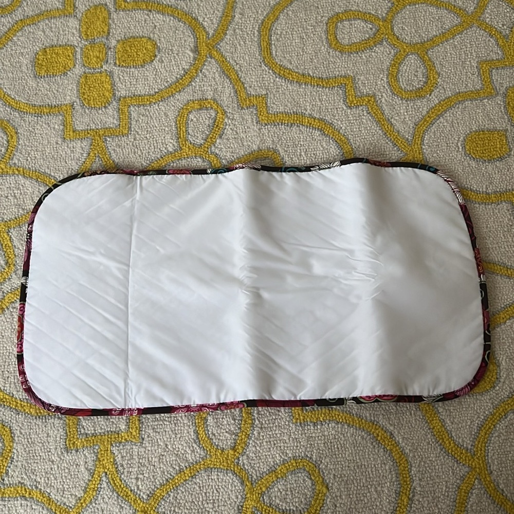 NWOT RETIRED Vera Bradley Mod Floral Pink Diaper Bag and Changing Pad - Picture 12 of 13